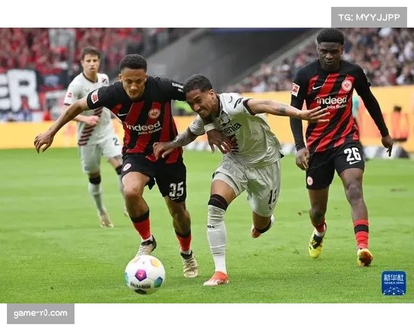 德甲第28轮:勒沃库森2-0客胜法兰克福,提前六轮成功卫冕 德甲第28轮:勒沃库森2-0客胜法兰克福,提前六轮成功卫冕